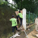 Pemerintah Kota Administrasi Jakarta Timur bergerak cepat melakukan penertiban di kawasan Hutan Kota Cawang