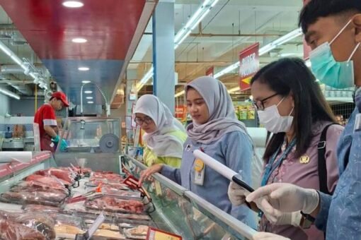 Suku Dinas Ketahanan Pangan, Kelautan dan Pertanian (KPKP) Kota Administrasi Jakarta Utara memperketat pengawasan pangan segar