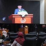 Gubernur DKI Jakarta Pramono Anung menyampaikan dua Rancangan Peraturan Daerah dalam rapat paripurna DPRD Provinsi DKI Jakarta di Gedung DPRD