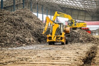 Kementerian Lingkungan Hidup menegaskan komitmennya dalam penegakan hukum terhadap pengelolaan sampah yang tidak sesuai perundang-undangan.
