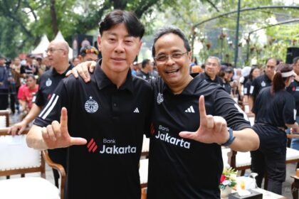 Bank Jakarta dan Persija memperkuat kolaborasi. Filosofi permainan STY dinilai sejalan dengan transformasi Bank Jakarta menuju bank modern, digital, dan kompetitif.