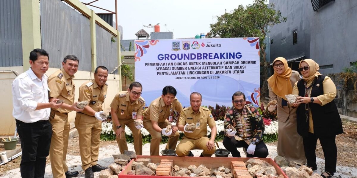 Bank Jakarta membangun biodigester komunal di Rorotan dan Rawa Badak, Jakarta Utara, dengan kapasitas mengolah 500 kg sampah organik per hari.