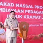 Bank Jakarta menyalurkan pembiayaan KUR dan Non-KUR kepada pedagang Pasar Induk Kramat Jati dengan plafon hingga Rp500 juta untuk mendorong UMKM naik kelas.