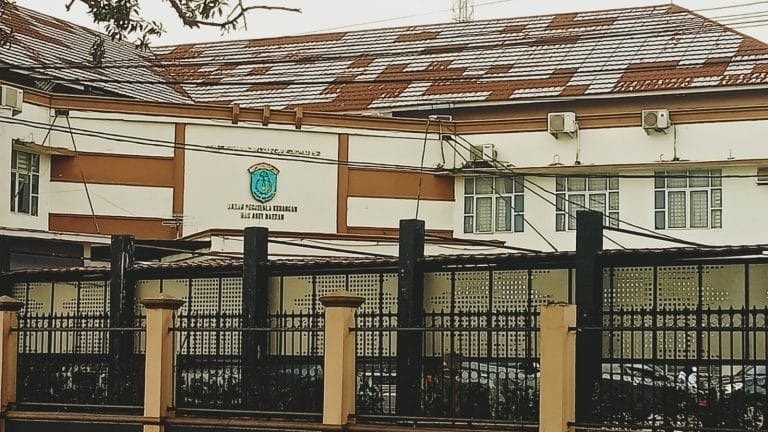 FWSSB berencana melaporkan dugaan mark up pengadaan LPJU di OKI sebesar 127 persen ke Kejati Sumsel. Sejumlah pihak disebut dalam dugaan tersebut.