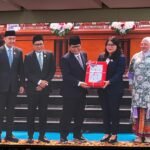 Pemprov DKI Jakarta memastikan tetap memegang saham mayoritas Bank Jakarta dan PAM Jaya jika IPO. Empat Ranperda disiapkan untuk memperkuat tata kelola BUMD dan keuangan daerah.